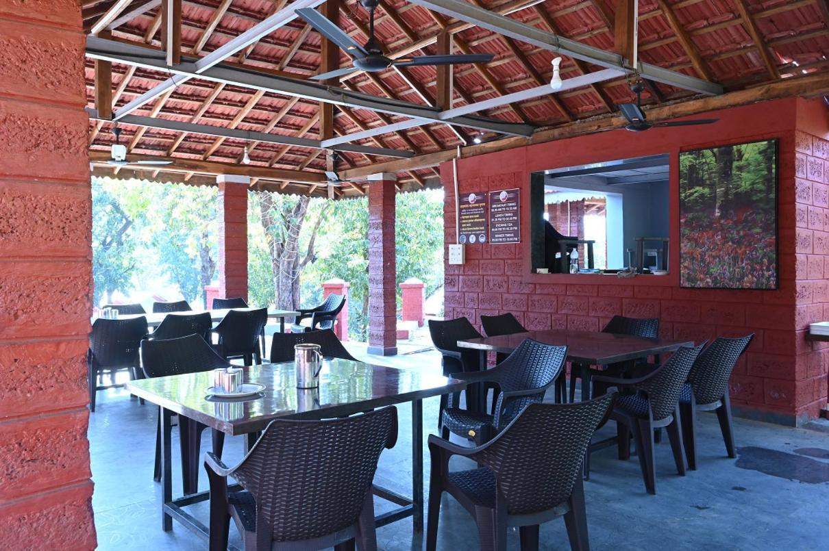 Hotel River Orchid Resort Сатара Екстериор снимка